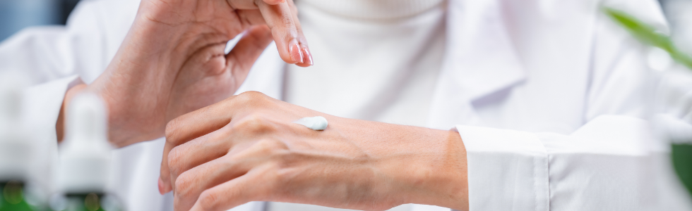 愛知県に本社がある消費者向け化学メーカー